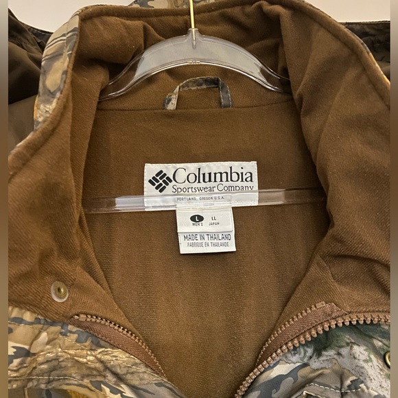 Columbia Men’s hunting camo jacket with hood size Large Excellent Condition! - Picture 2 of 3